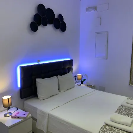 Puerto Marina Apartment
