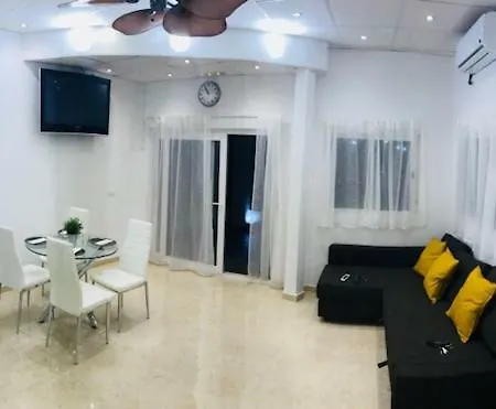 Puerto Marina Apartment *